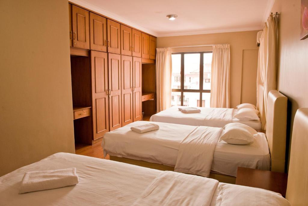 Marina Vacation Condos @ Marina Court Resort Condominium