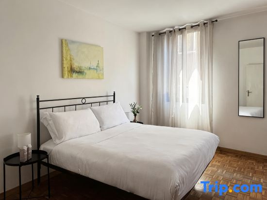 3 Bedrooms Deluxe Apartment