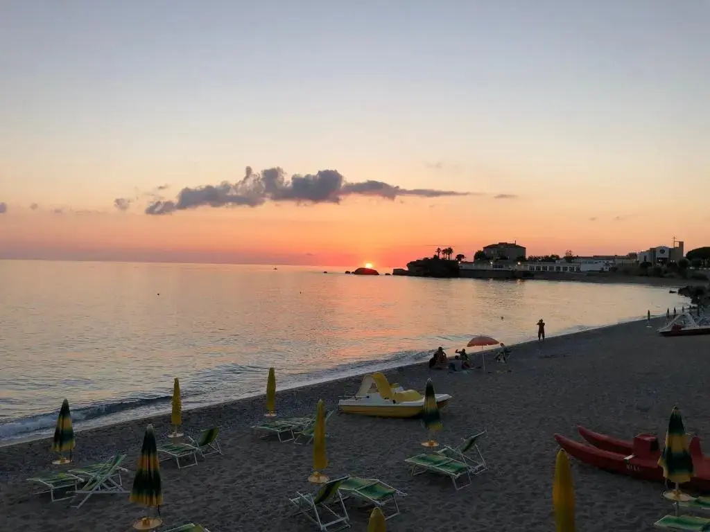Standard Double room with balcony and with sea view (full double bed)