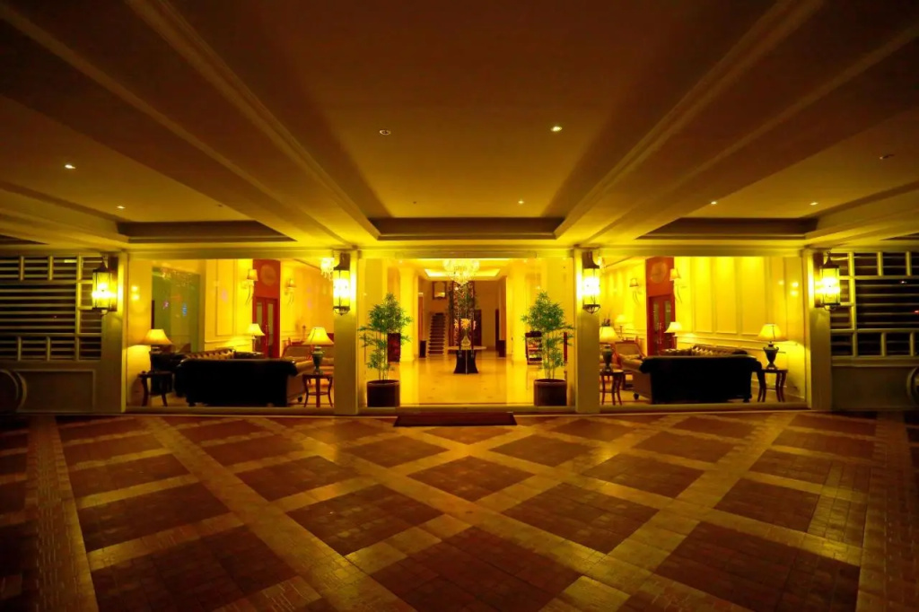 Camelot Hotel - Général