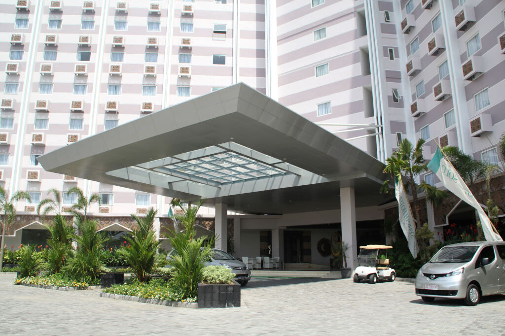 Syariah Hotel Solo image