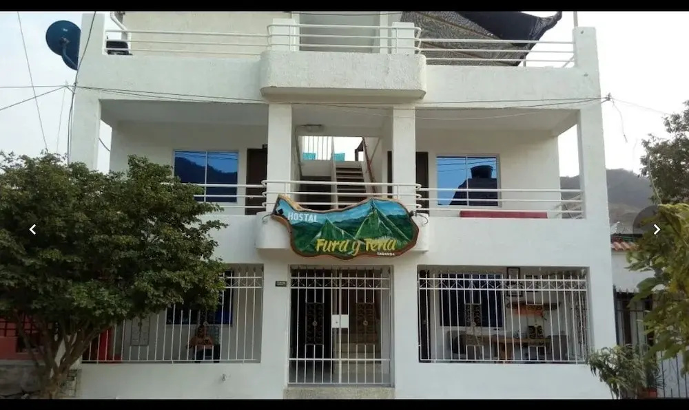 Hostal Fura y Tena