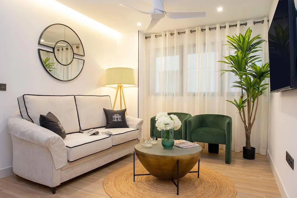 Exclusive Apartment in Granada Center Alhondiga II