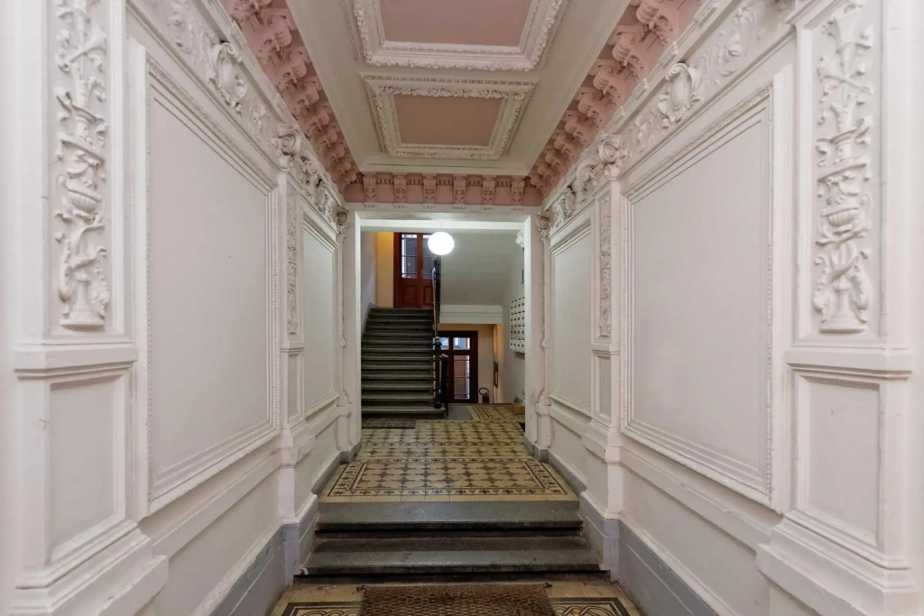 Apartment Manesova 4