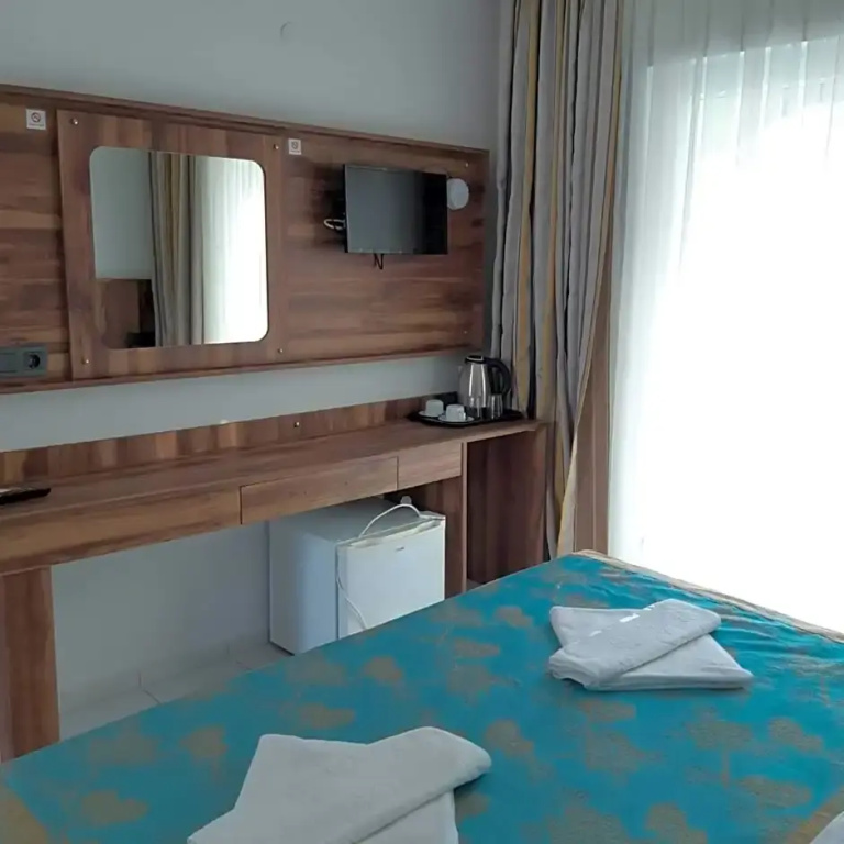 Elijah Otel — 3