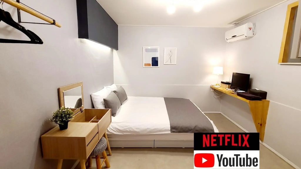 Double Studio (full double bed)