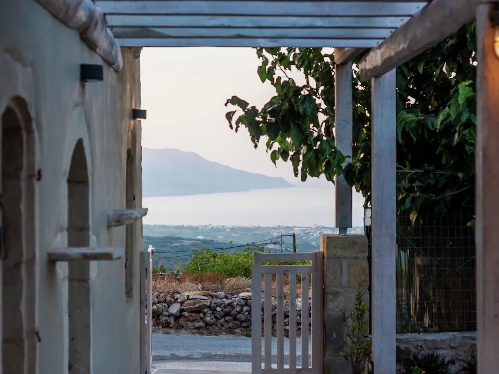 Traditional Stone Built Villa With Private Pool Near Tavern & the Beach
