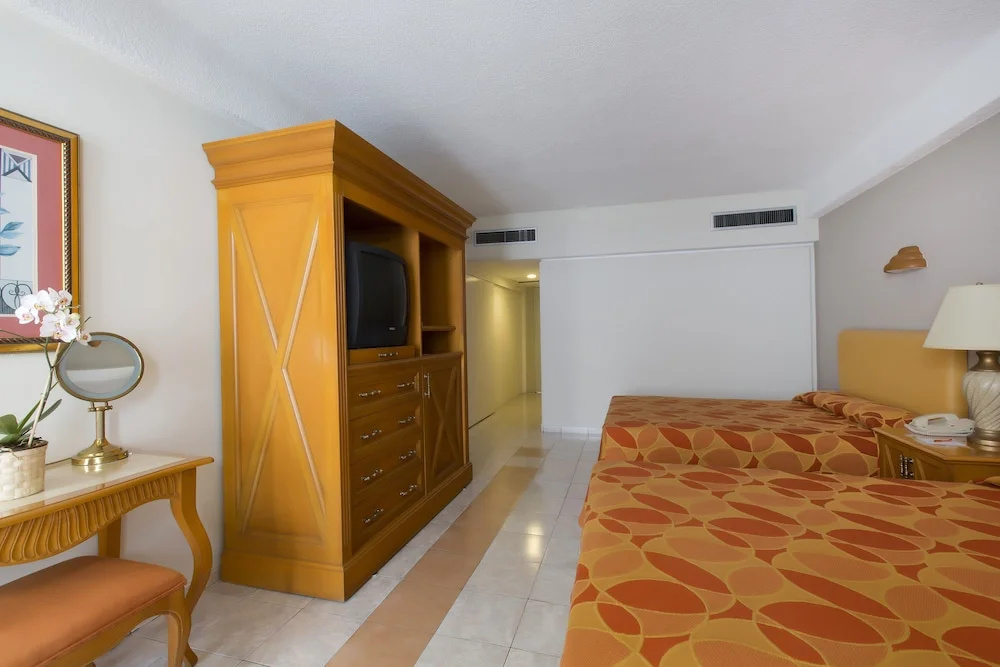 Krystal Beach Acapulco - Chambres