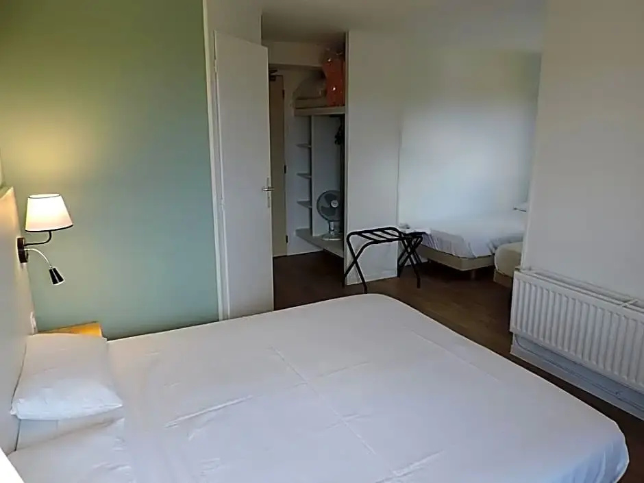 Logis Cris Hôtel et Restaurant - Lyon Sud-Est - Chambres