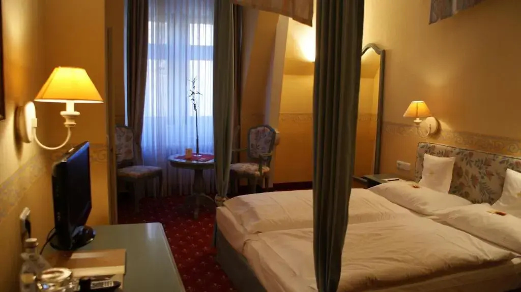 Hotel Burg Staufenberg - Chambres