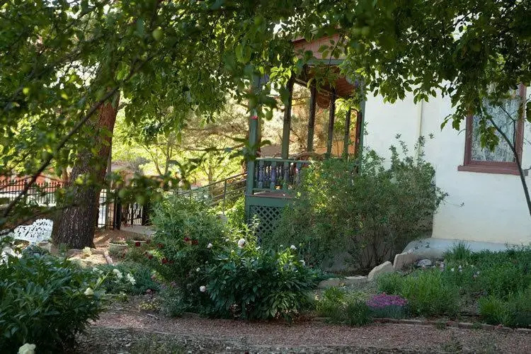Inn On Broadway