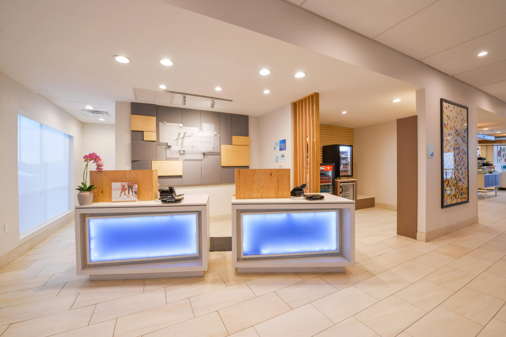 Lobby & Reception