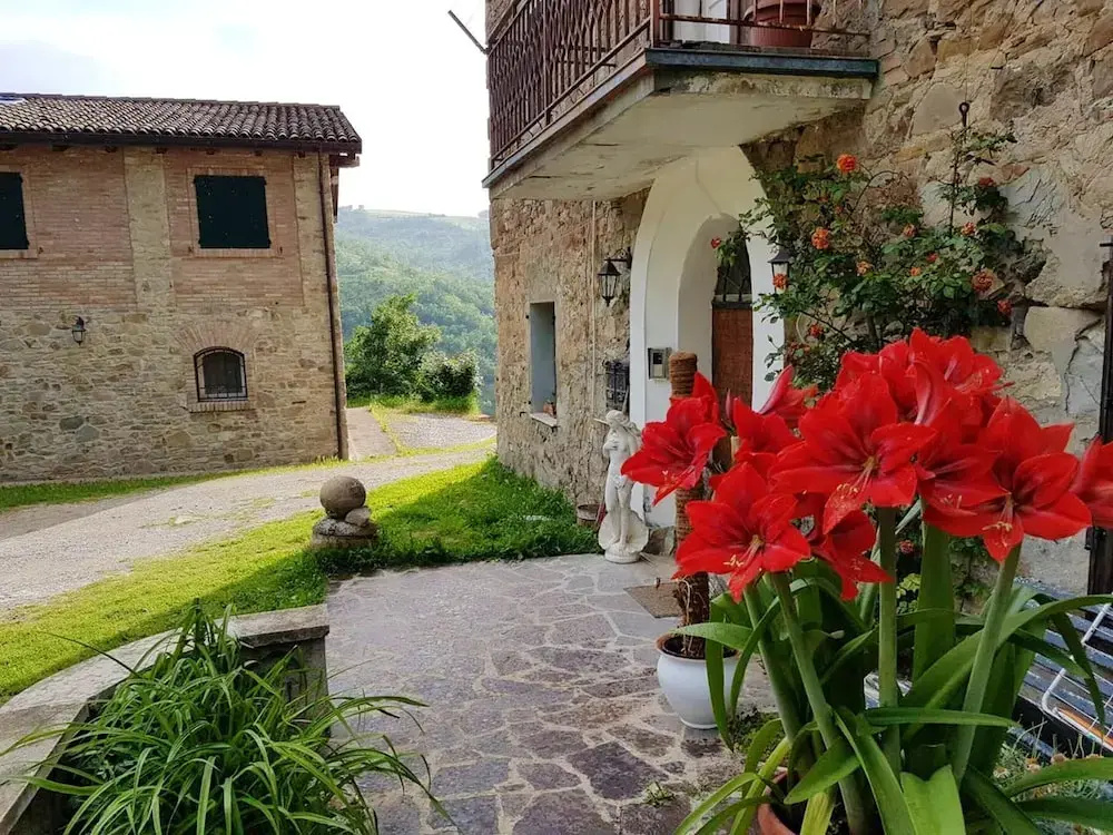 Apartment With 2 Bedrooms in Monte San Pietro, With Shared Pool and Wifi
