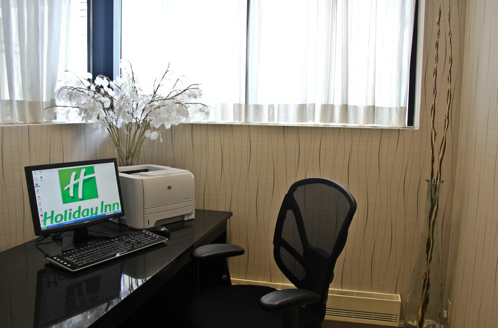 Holiday Inn and Suites Winnipeg Downtown by IHG - фото 7