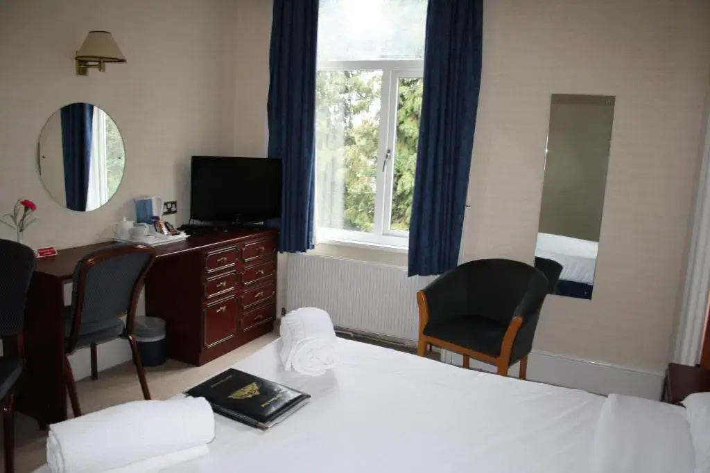 Uno Thames Hotel -Reopened Brand New Again -FREE PARKING - Chambres