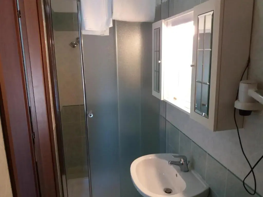 Standard Double room with sea view (twin beds)