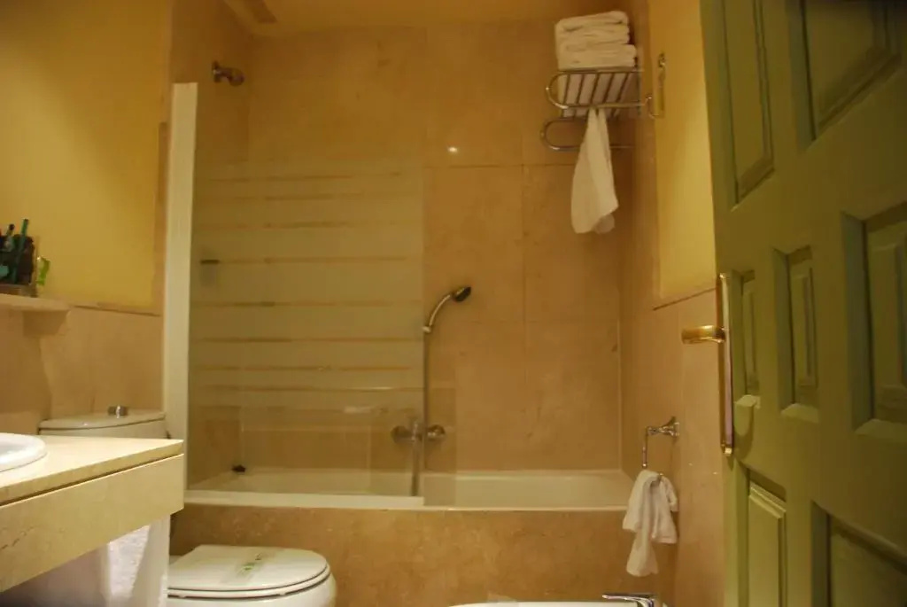 Hotel Leonor de Aquitania - Chambres