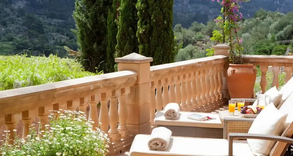 Balcony & Terrace