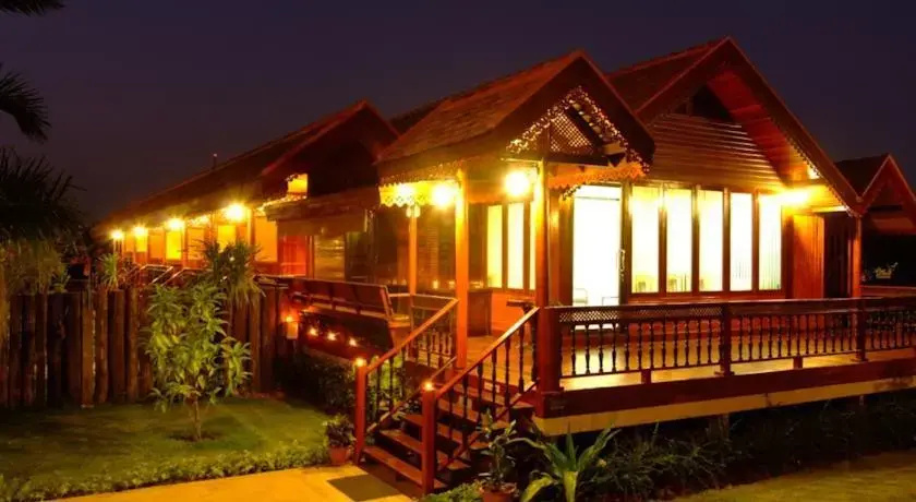Huan Esan Place