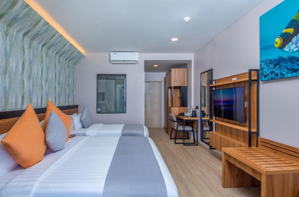 Triton Prestige Seaview & Spa