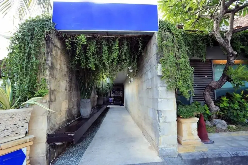 RedDoorz Plus near Kuta Square - Général