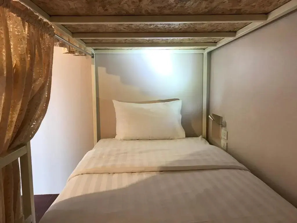 Economy room