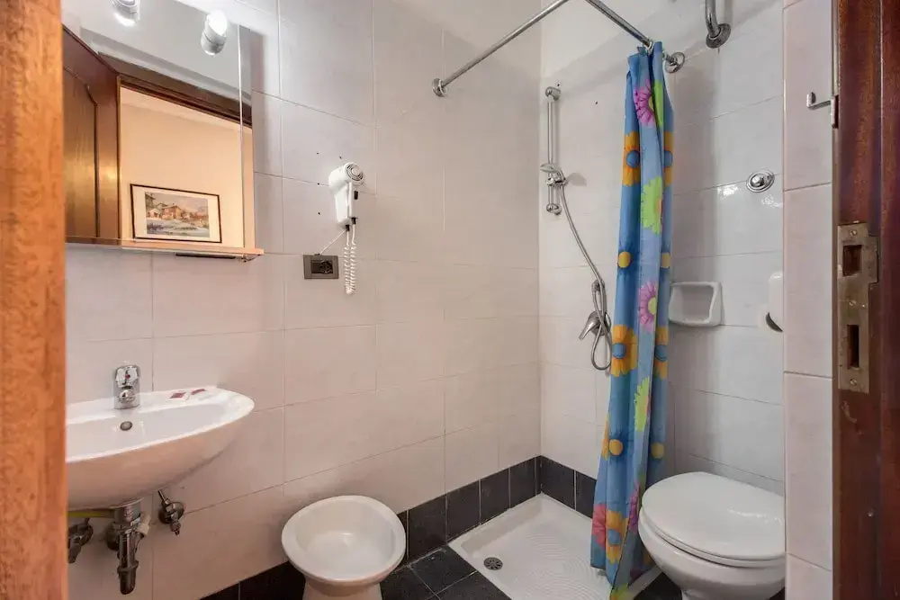 Economy Double room (full double bed)