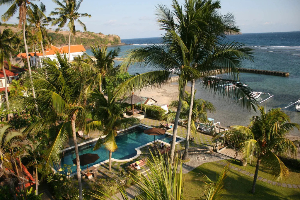Beach & Waterfront