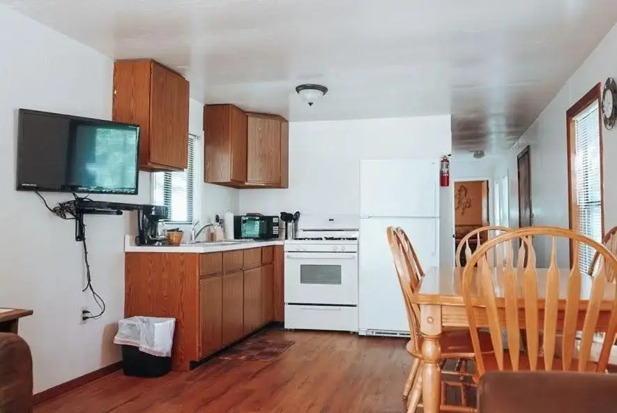 2 Bedrooms Cottage