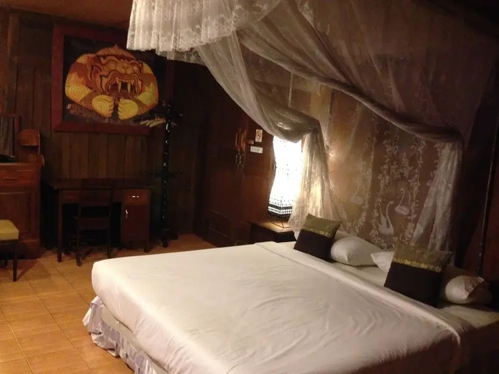 Ruean Thai Hotel - Chambres