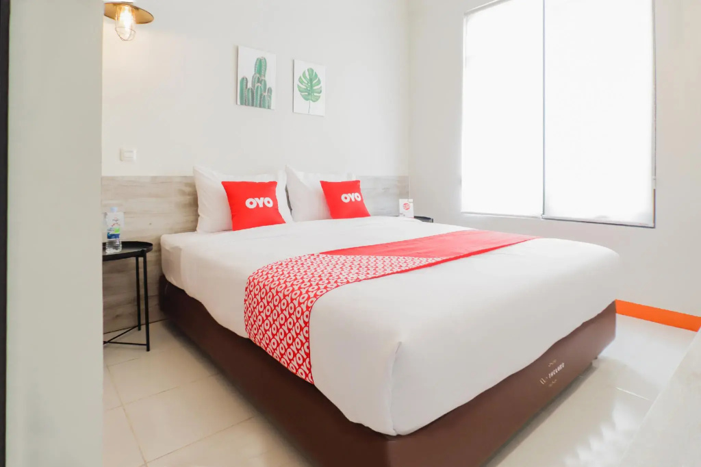 Deluxe Double room (full double bed)