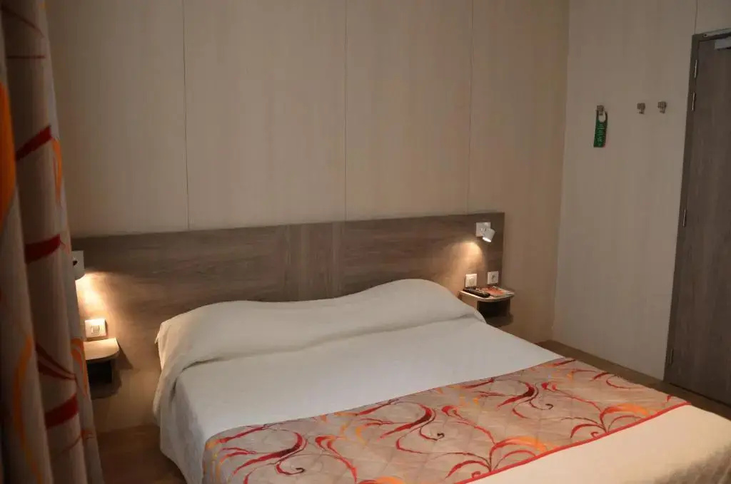 Superior Double room (full double bed)