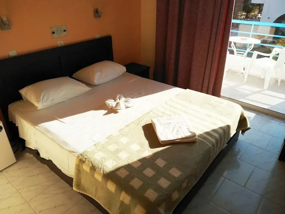 Economy room