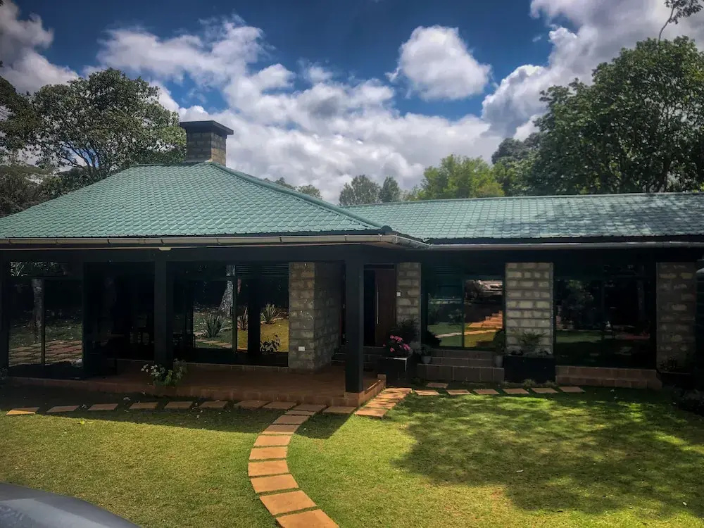 Stunning Karen Home With Modern Amenities