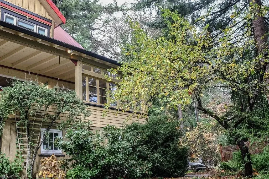 Marifield Manor B&B
