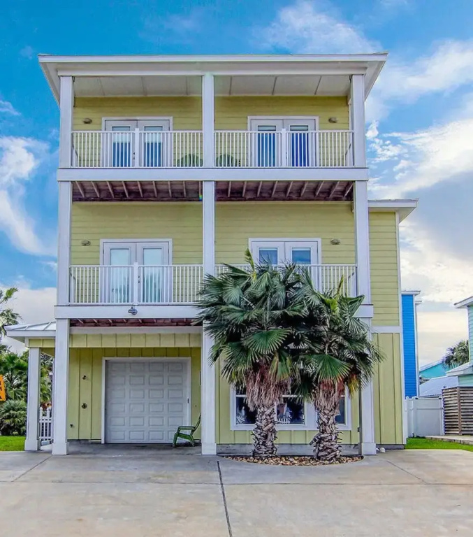 Salt and Lime 6 Bedrooms 5 Bathrooms Home