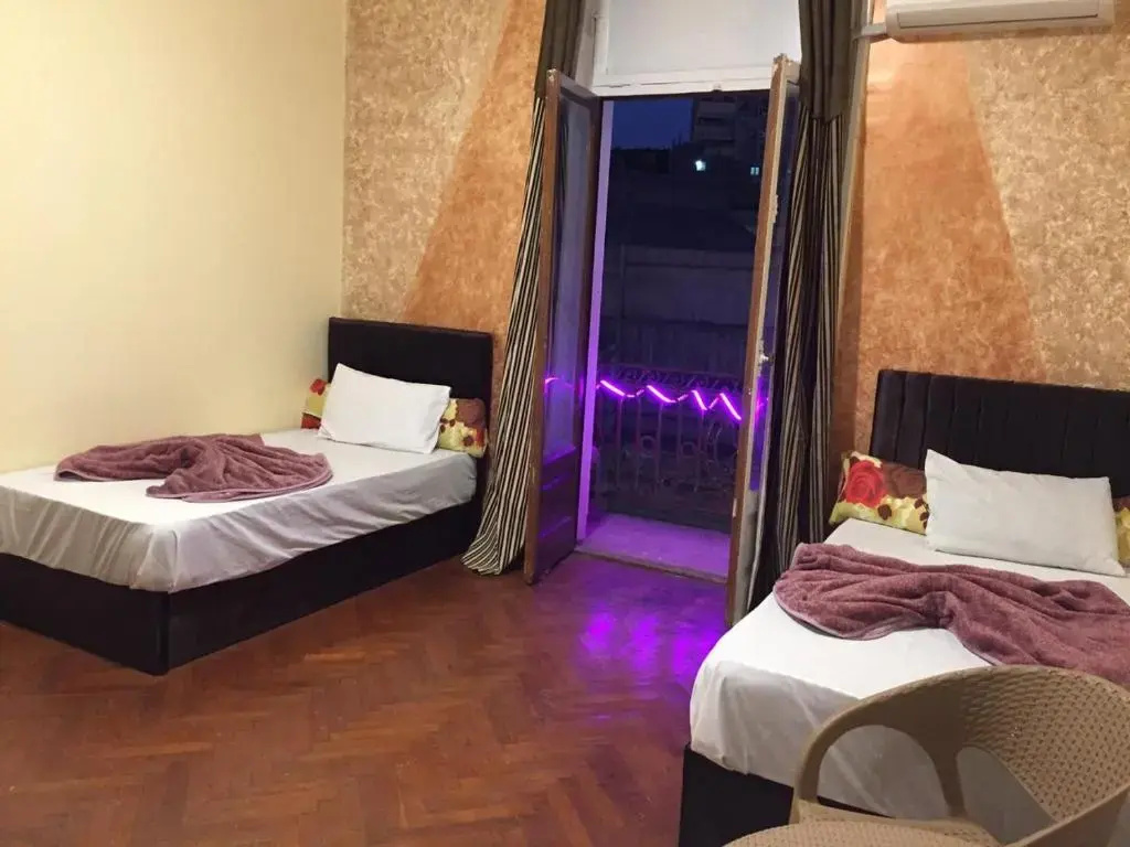 Deluxe Double room with balcony (full double bed)
