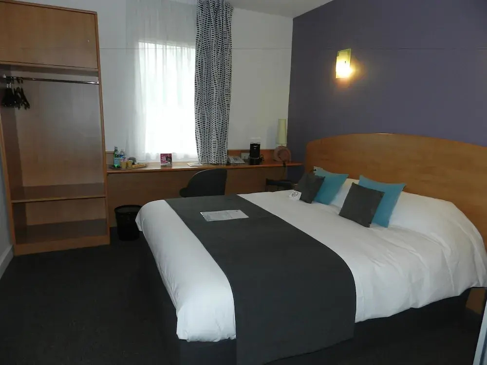 Brit Hotel Bressuire (formerly Plume Hotel) - Chambres