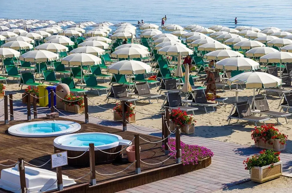 Beach & Waterfront
