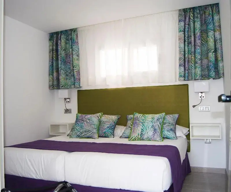 Premium Apartment with balcony and with sea view