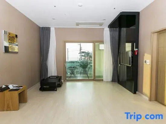 Rich Hotel - Chambres