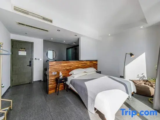 Standard Double room with sunrise view (full double bed)