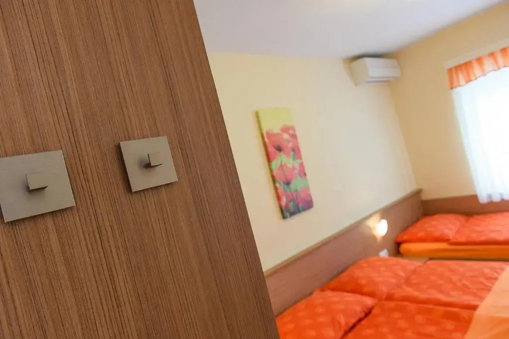 Guesthouse Opara - Chambres