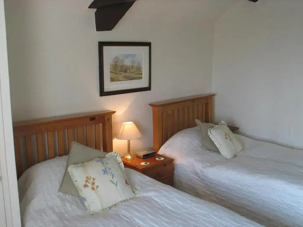 花園景標準雙人房，配有雙人床