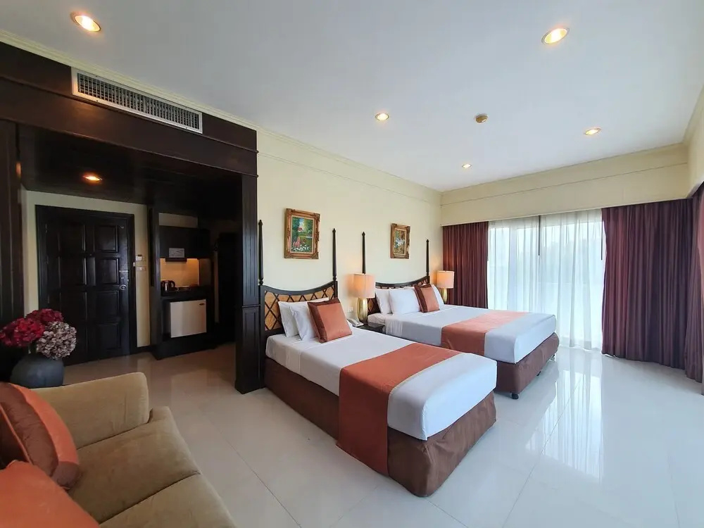 Lobby & Reception