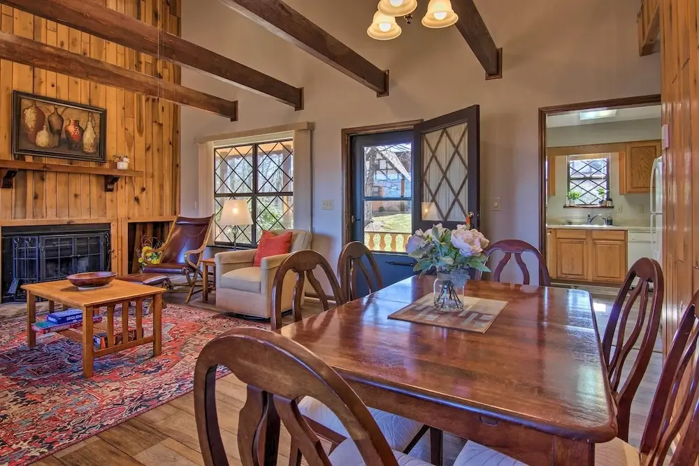 Furnished Deck + Mtn Views: Burnsville Cabin! - фото 6