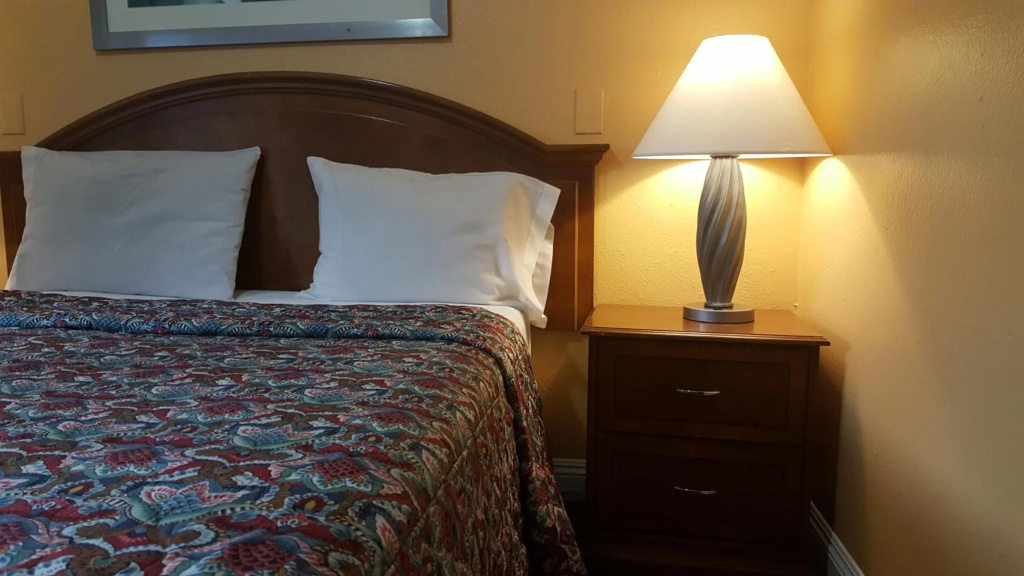Flamingo Inn Long Beach — 3