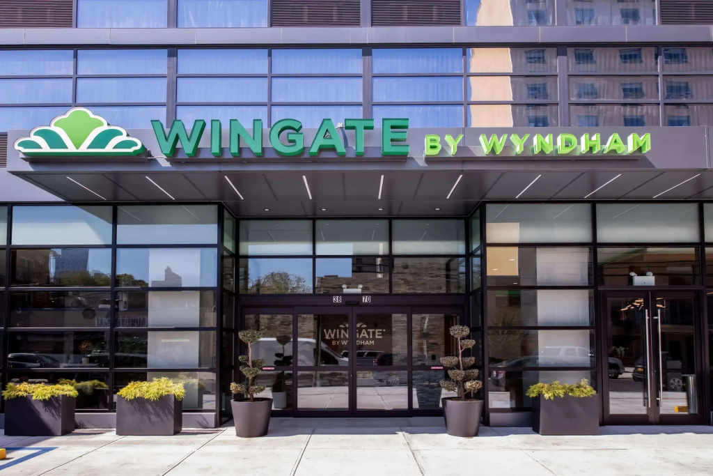 Wingate by Wyndham Long Island City — фото