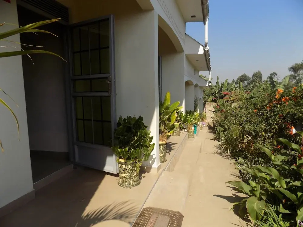 Deluxe Hotel - Ishaka - Général