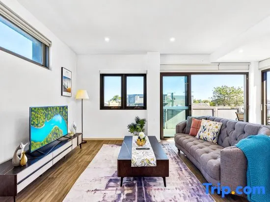 Centre of Newtown 1 BED APT